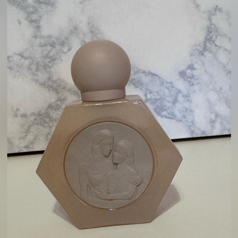 KKW Fragrance x Kris Jenner
